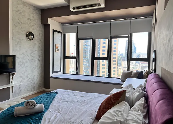 Ceylonz Suites By V Stay